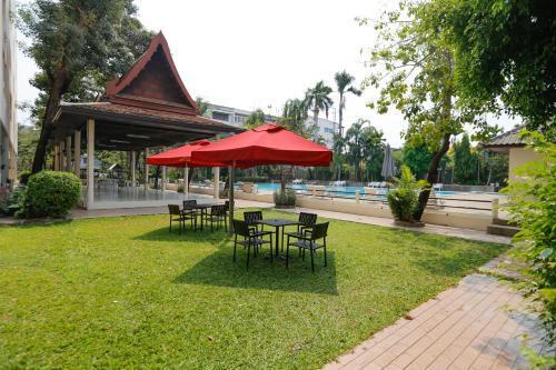 D-haus Ladprao Residence - Tap to explore photos