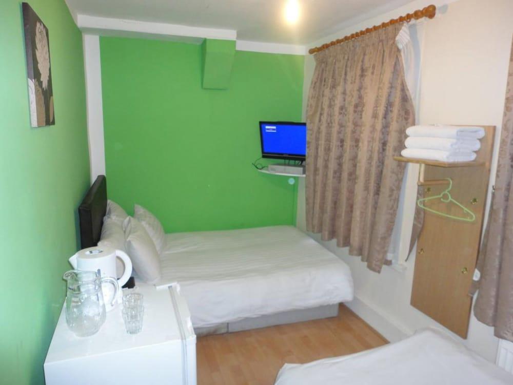 City View Hotel Roman Road Room Type - Standard Double Room
