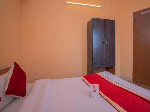 Hotel Premium - Tap to explore photos