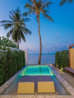 White Whale Beachfront Pool Villa - Tap to explore photos