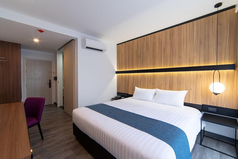 Gate43 airport hotel Room Type - Double Room with Pool View, BKK Airport Round-Trip Transfer Gate43 airport hotel Room Type - Double Room with Pool View, BKK Airport Round-Trip Transfer