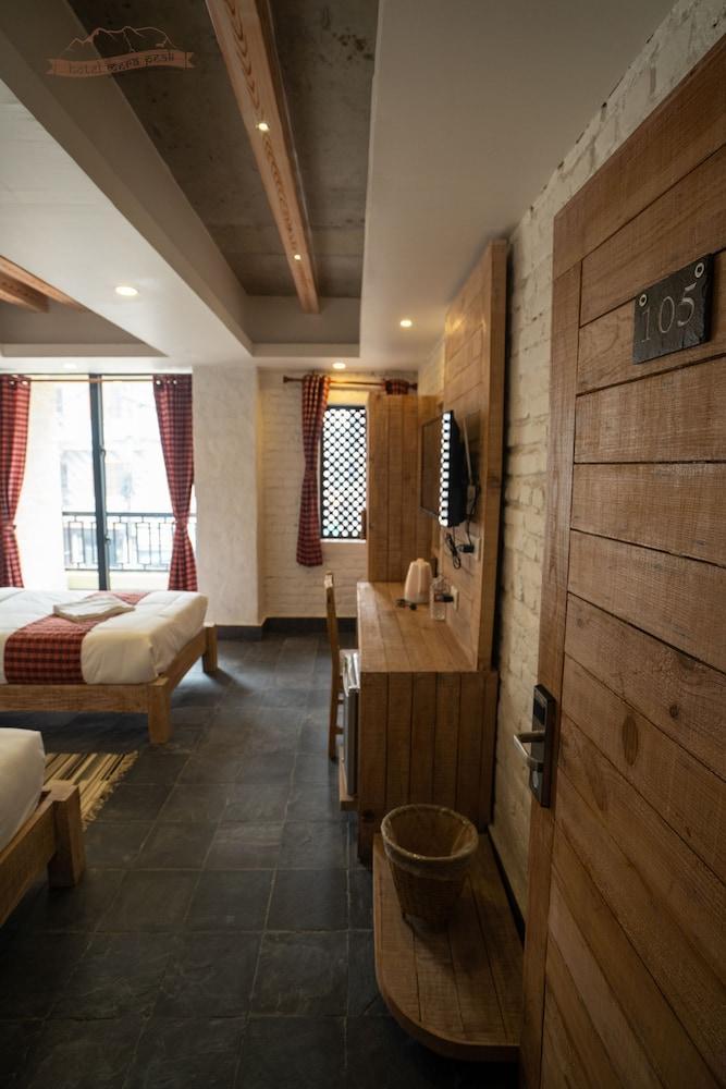 HOTEL MERA PEAK PVT LTD Room Type - Deluxe Twin Room