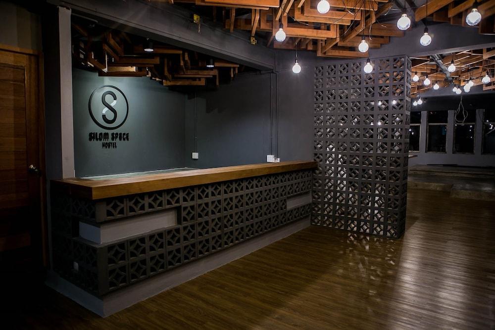 بيت شباب سيلوم سبيس