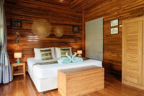 Samui Blue Bird Room Type - Deluxe Bungalow
