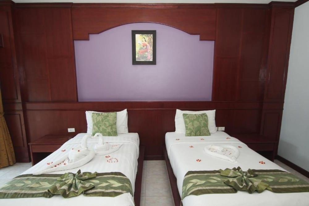 Art Mansion Patong Hotel Room Type - Standard Twin Room, No Windows