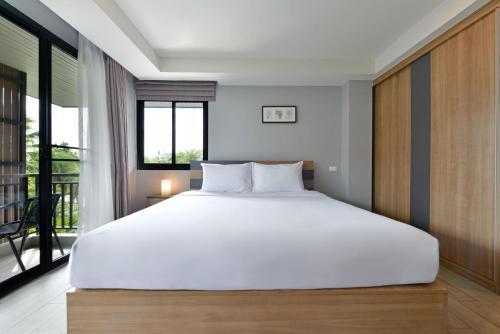 Raweewan Residence hotel Room Type - Studio with Garden View