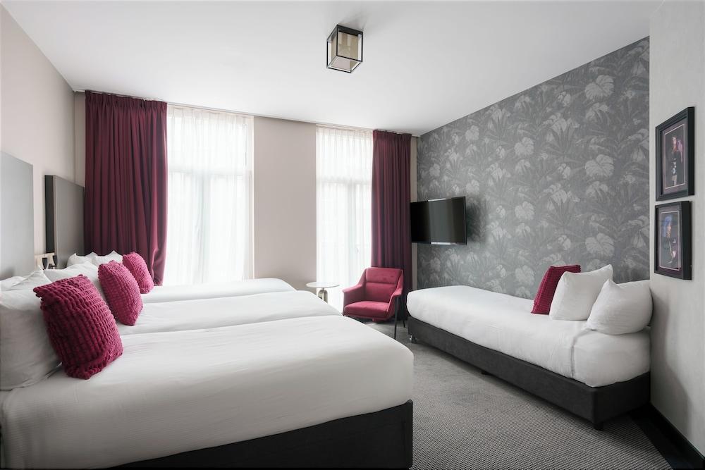Krisotel Room Type - Quadruple Room