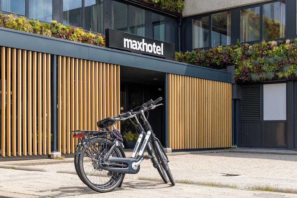 Maxhotel Amsterdam Airport Schiphol - Tap to explore photos