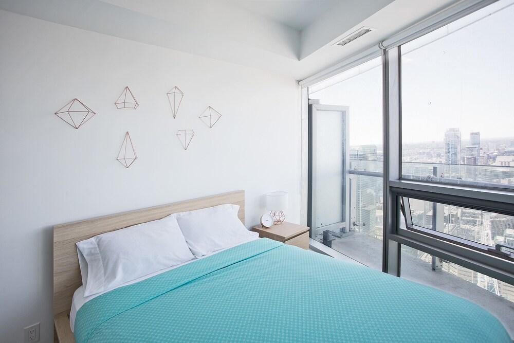 Velvet Stays – Financial District - Tap to explore photos