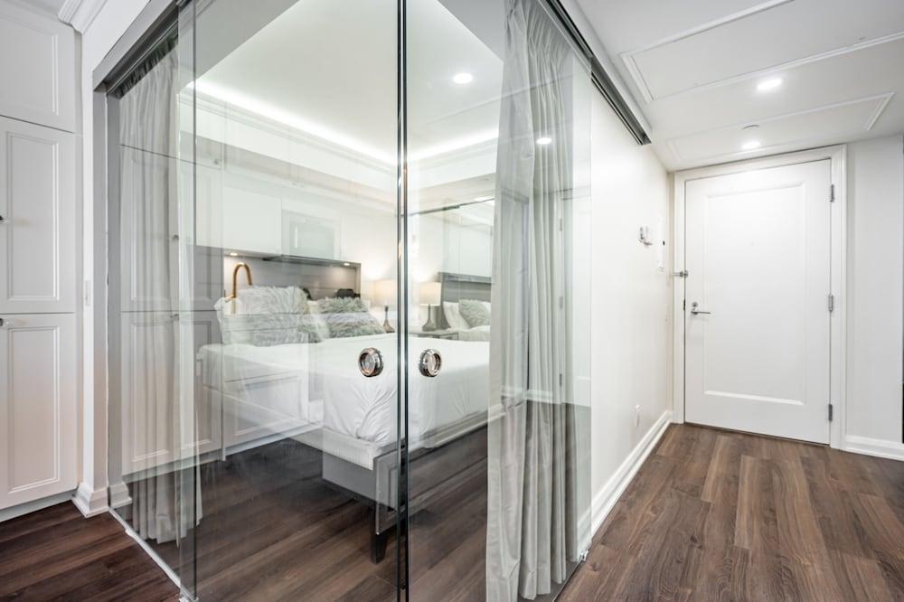 Avalon Suites Yorkville - Tap to explore photos