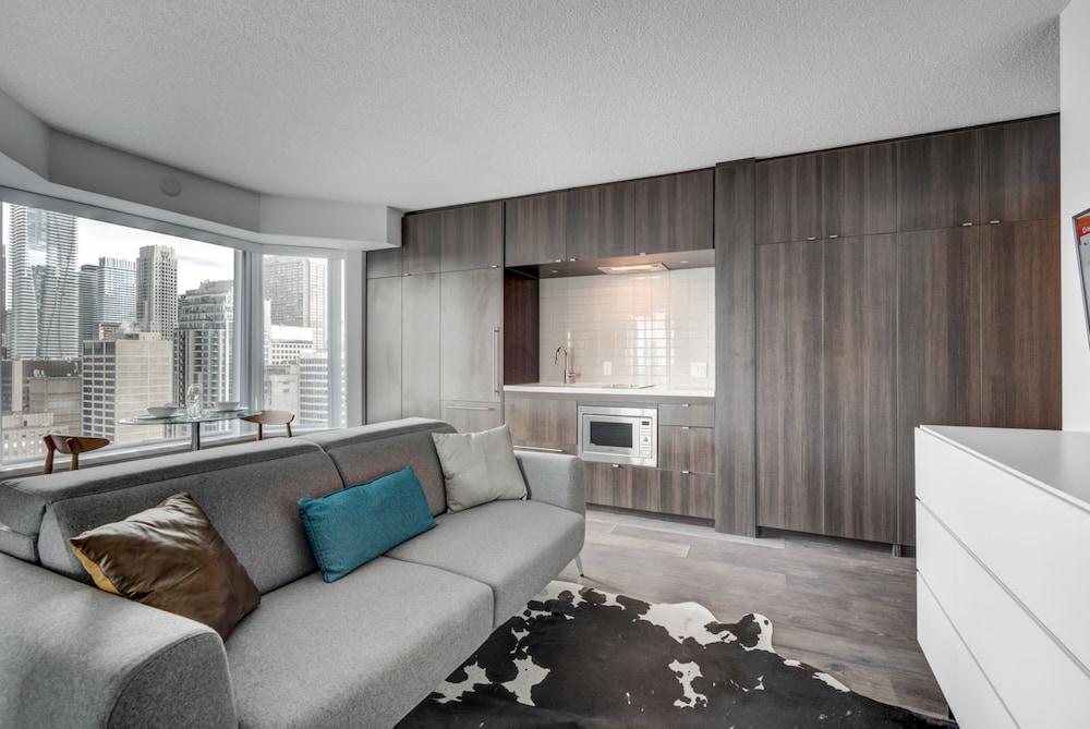 Avalon Suites Yorkville - Tap to explore photos