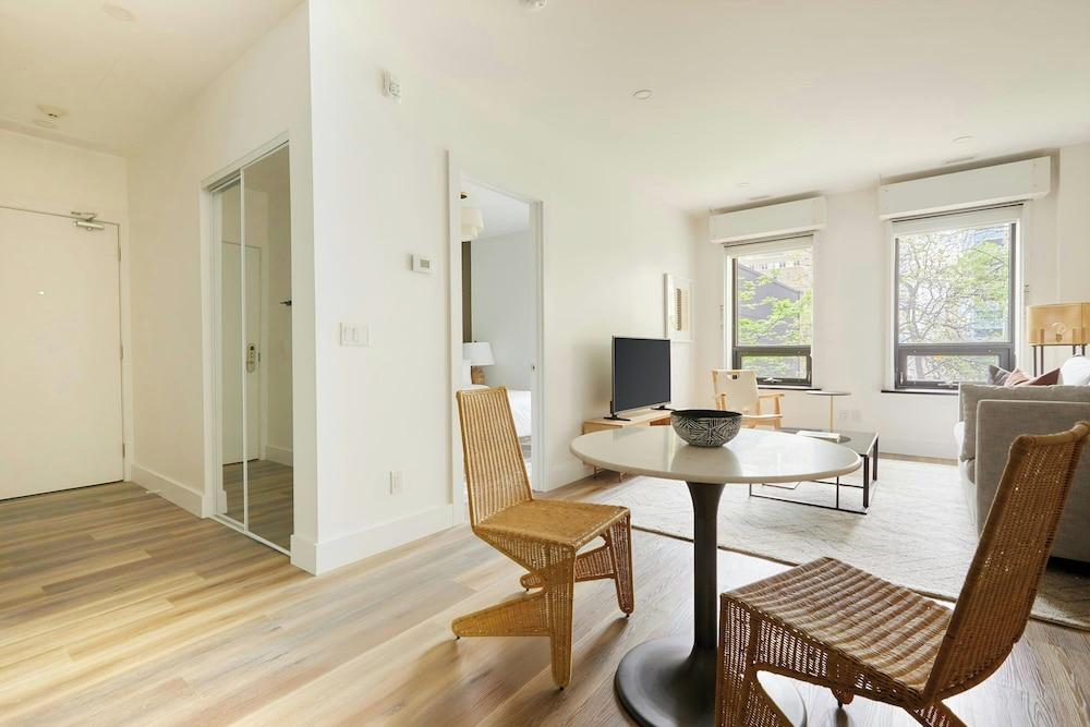 Sonder by Marriott Bonvoy The Elm Apartments Downtown - Tap to explore photos