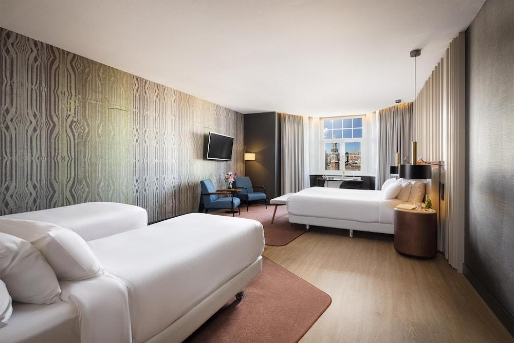 NH Collection Amsterdam Flower Market Room Type - Family room quadruple