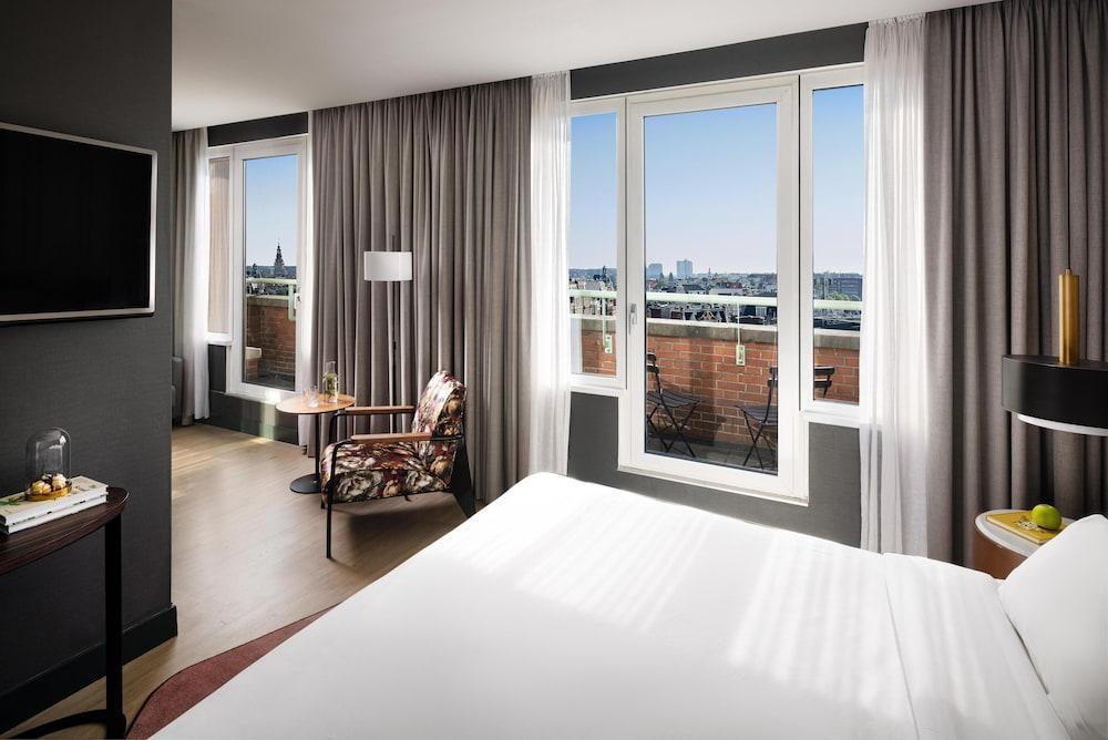 NH Collection Amsterdam Flower Market Room Type - Premium Room, Balcony (Extra Bed 2 adults + 1 child)