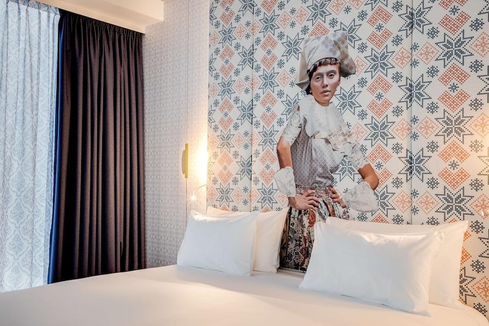 Nhow Amsterdam Rai Room Type - nhow Premium room Double View with Bath King