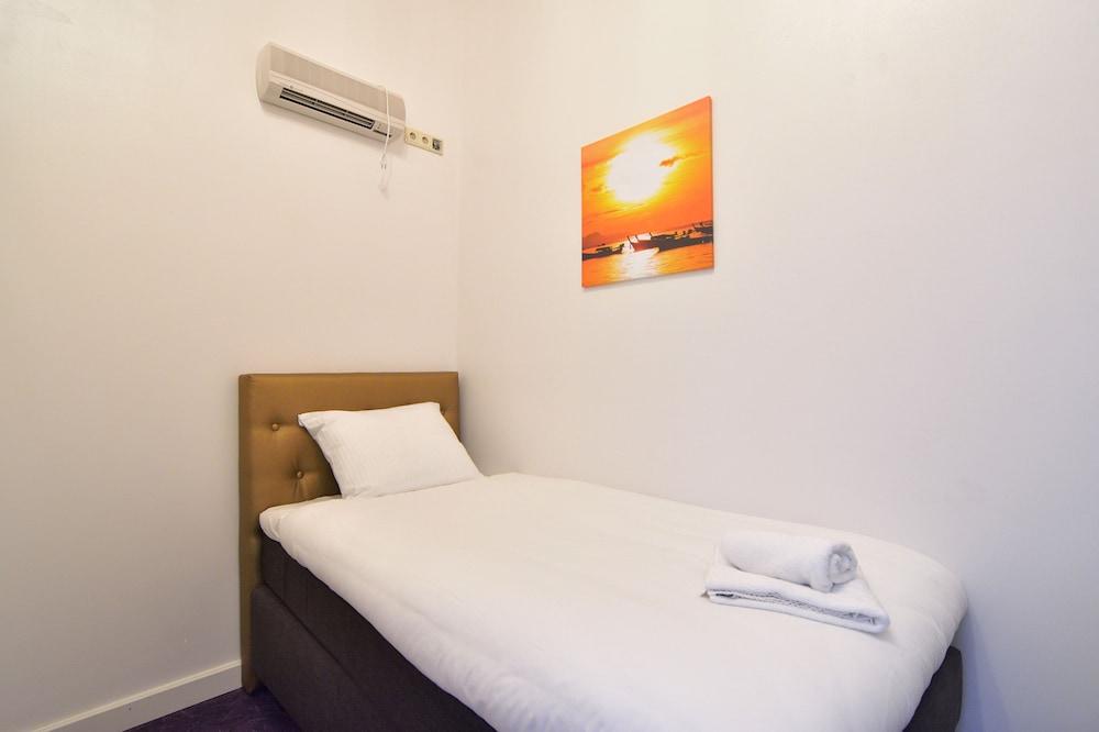Boutique Hotel La Belle Vue Room Type - Basic Double Room, 1 Double Bed (without view)