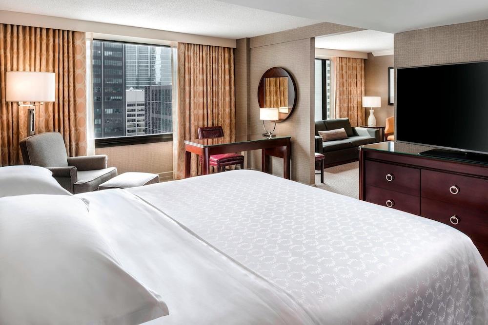 Sheraton Centre Toronto Hotel Room Type - Junior Suite