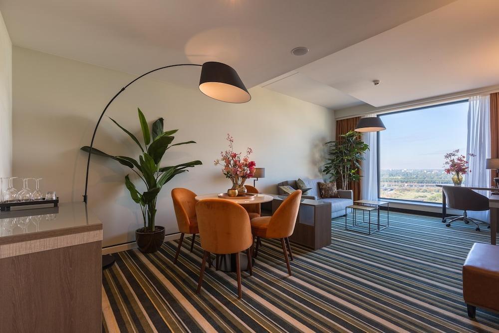 Leonardo Royal Hotel Amsterdam Room Type - Junior Suite 1 King Bed 1 Double Sofabed