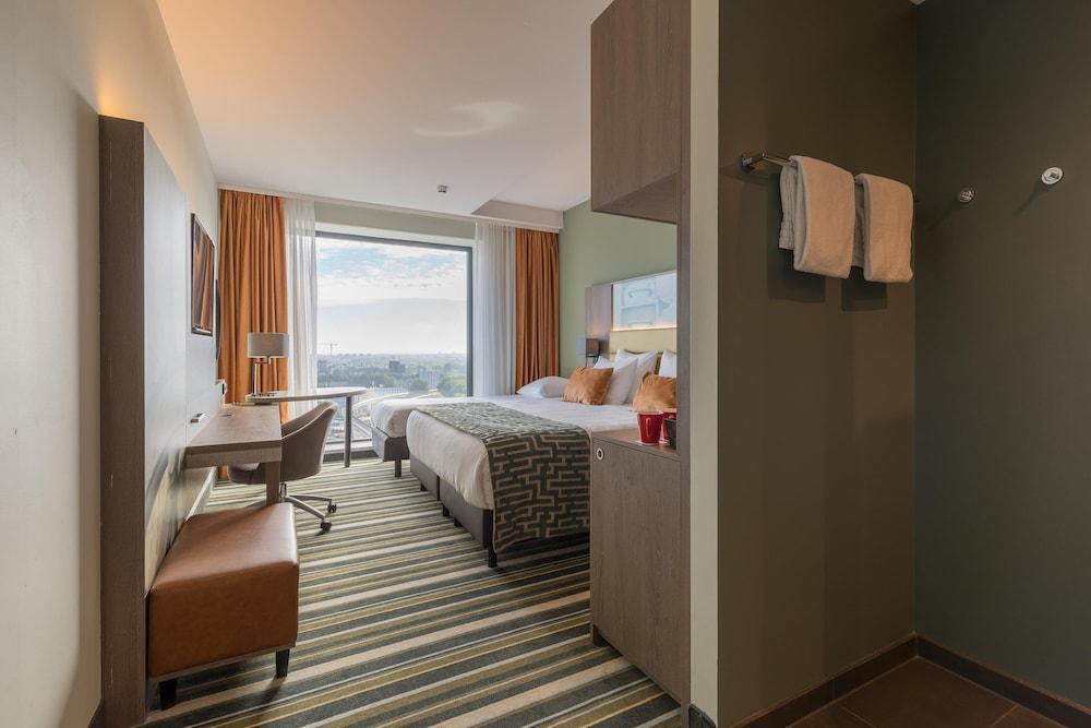 Leonardo Royal Hotel Amsterdam Room Type - Deluxe Room 1 King Bed 1 Single Bed Upper Floors Leonardo Royal Hotel Amsterdam Room Type - Deluxe Room 1 King Bed 1 Single Bed Upper Floors