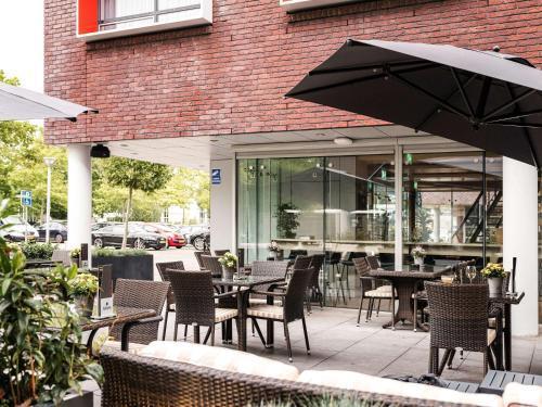 Executive Residency by Best Western Amsterdam Airport - Tap to explore photos