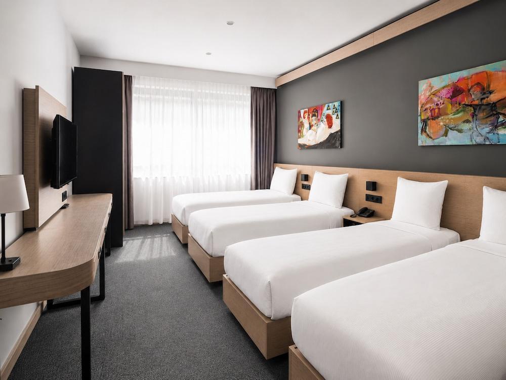 Executive Residency by Best Western Amsterdam Airport Room Type - Suite, Multiple Beds, Non Smoking, Kitchenette (with Sofabed)