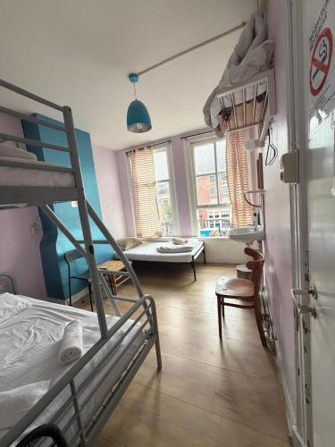 Hotel Tamara Room Type - Economy Quadruple Room with Shared Bathroom