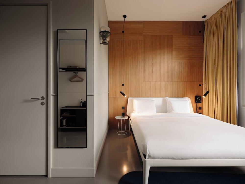 Conscious Hotel Westerpark - Tap to explore photos