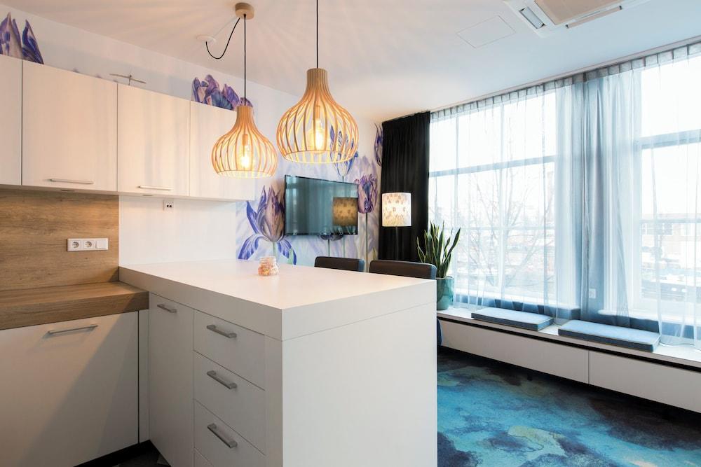 Leonardo Eden Hotel Amsterdam City Center Room Type - Superior Apartment, 1 Double Bed Leonardo Eden Hotel Amsterdam City Center Room Type - Superior Apartment, 1 Double Bed
