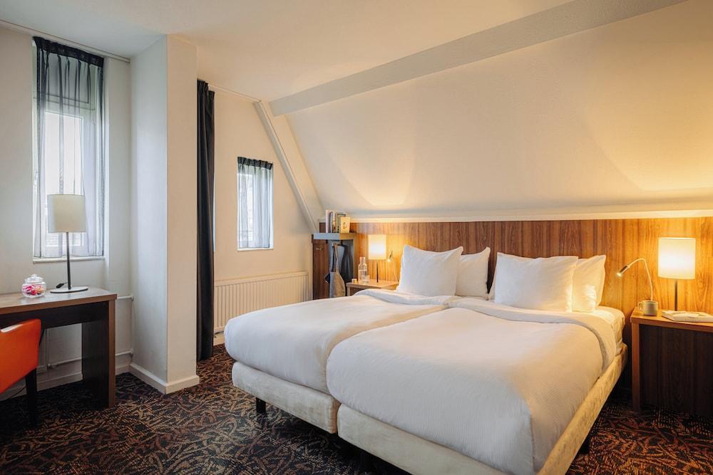Leonardo Eden Hotel Amsterdam City Center Room Type - Comfort Room (1 Twin Bed 1 Single Bed) Leonardo Eden Hotel Amsterdam City Center Room Type - Comfort Room (1 Twin Bed 1 Single Bed)