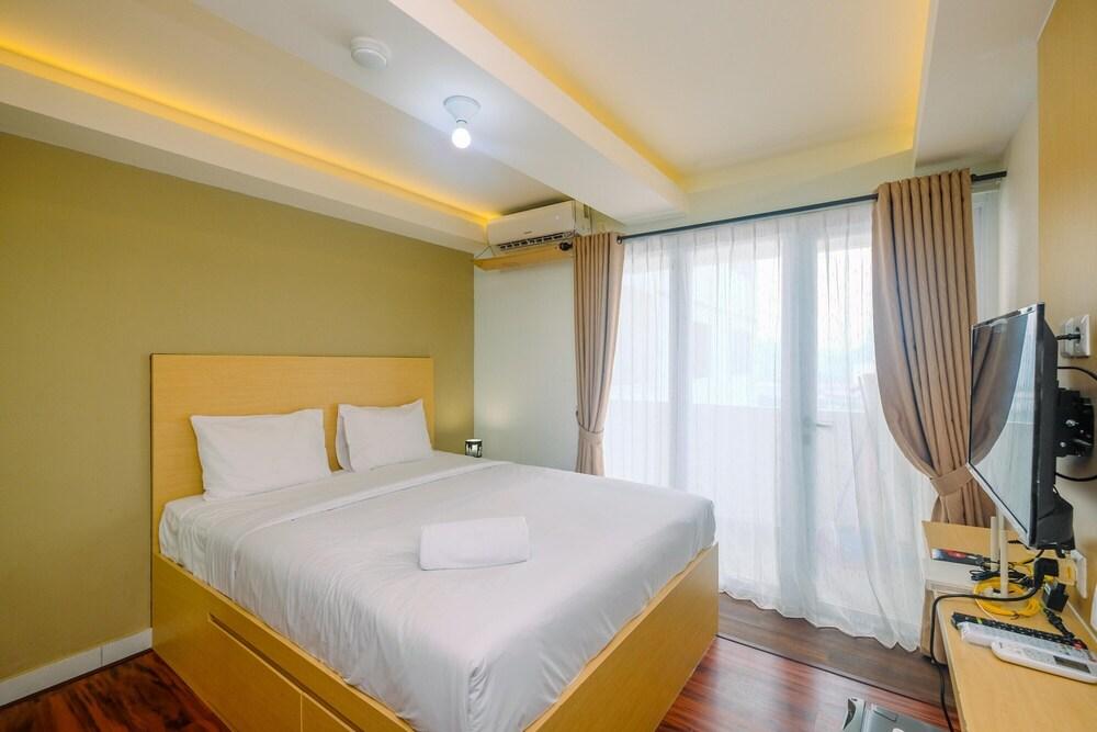Relaxing and Stylish Studio at Amethyst Tower Apartment Room Type - Room
