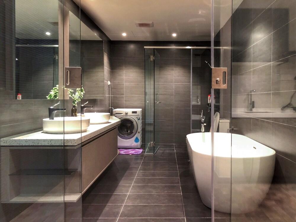 Expressionz Professional Suites by Luxurious Lifestyle Living - Tap to explore photos