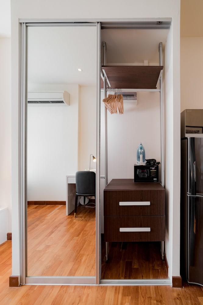 Heritage Collection on Boat Quay (South Bridge Wing) - A Digital ApartHotel - Tap to explore photos