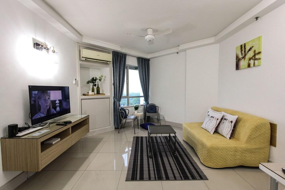 SuCasa Suites by Stay Hub - Tap to explore photos