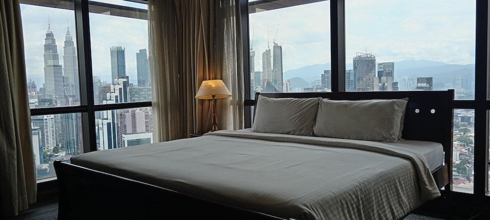 Famous Service Suites at Times Square Room Type - Family Apartment, 2 Bedrooms, City View Famous Service Suites at Times Square Room Type - Family Apartment, 2 Bedrooms, City View