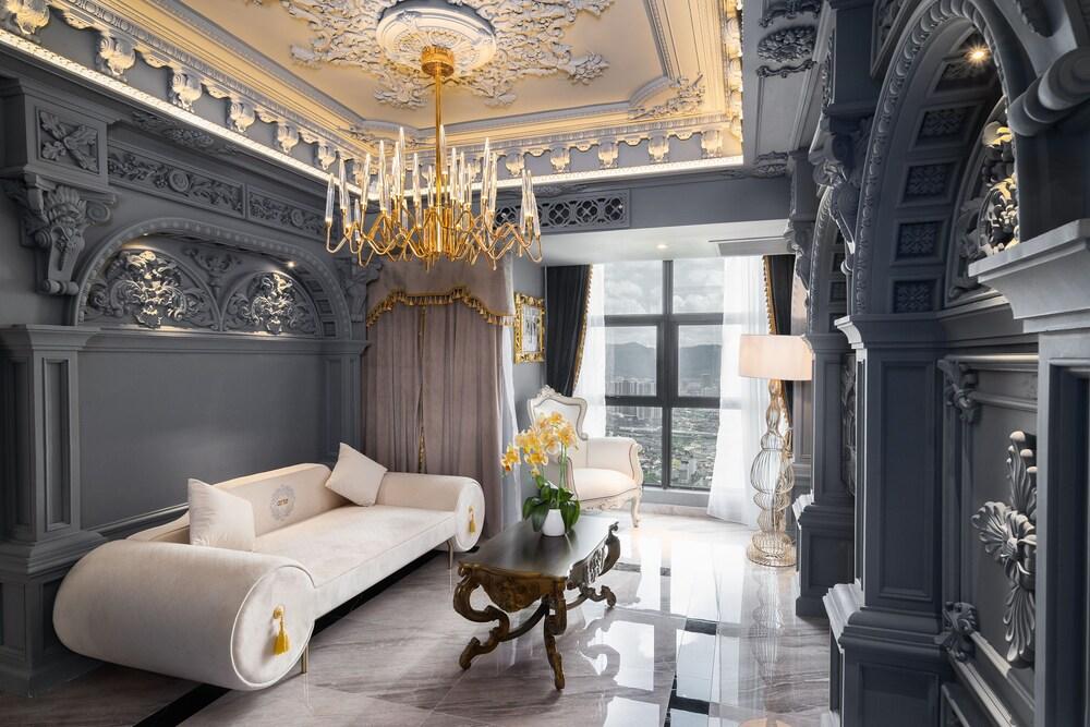 Arte By Thomas Chan Room Type - PALATIAL NOIRE IV Arte By Thomas Chan Room Type - PALATIAL NOIRE IV