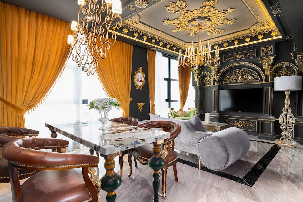 Arte By Thomas Chan Room Type - Artisan Black Diamond Arte By Thomas Chan Room Type - Artisan Black Diamond