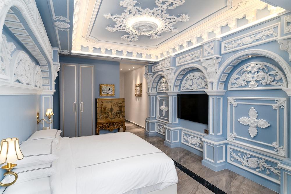 Arte By Thomas Chan Room Type - Artisan Aquamarine