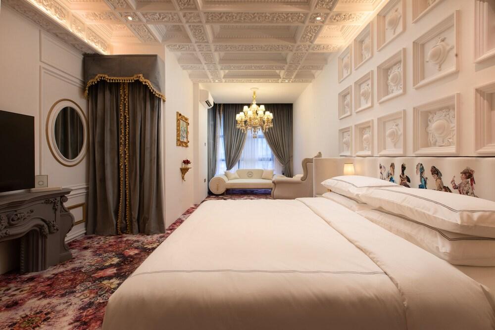 Arte By Thomas Chan Room Type - LOUIS VII
