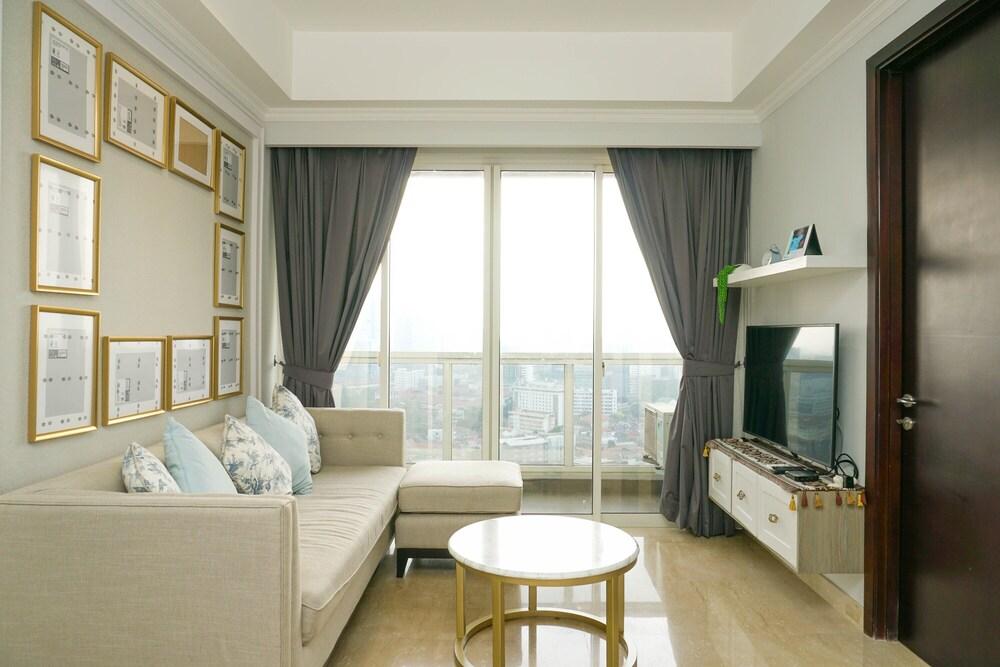 Luxurious 2BR with Private Lift at Menteng Park Apartment - Tap to explore photos