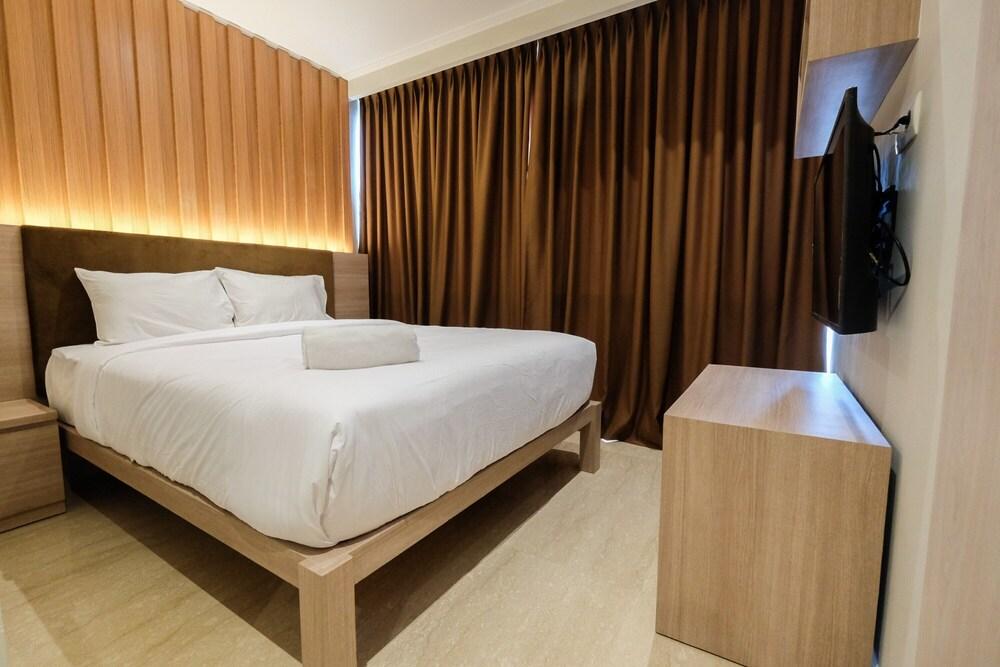 Comfortable and Modern 2BR Menteng Park Apartment - Tap to explore photos