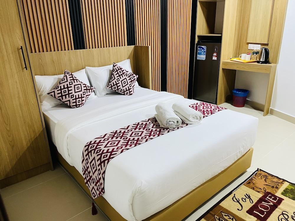 Cozy Hotel at KL Sentral Room Type - Deluxe Queen Room