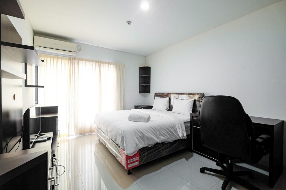 Modern 1BR Tamansari Semanggi Apartment - Tap to explore photos