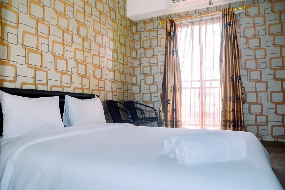 Comfy Studio at Gading Greenhill Apartment