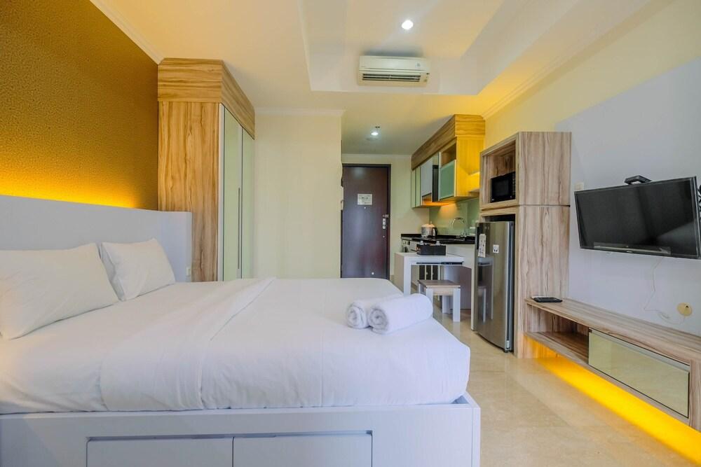 Warm and Cozy Studio at Menteng Park Apartment - Tap to explore photos