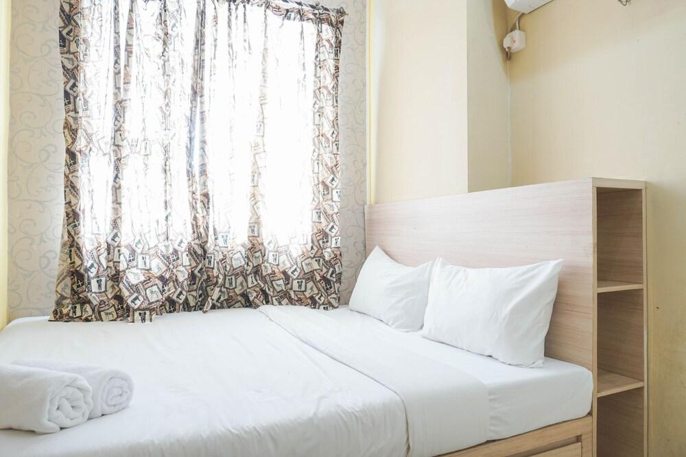 Comfy and Strategic 2BR at Menteng Square Apartment Room Type - Room