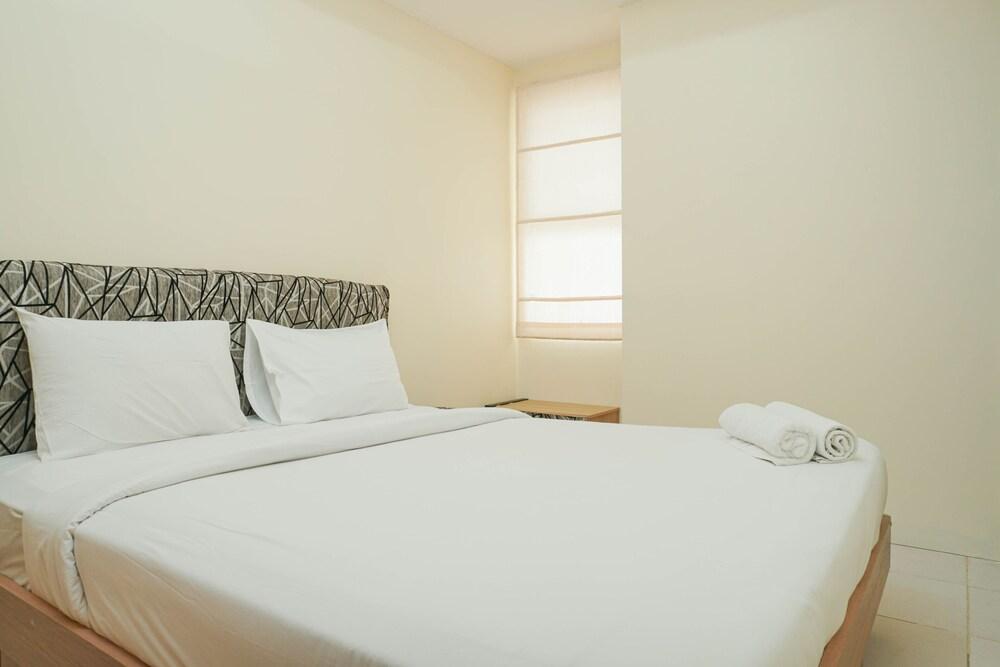 Homey 2BR Apartment @ Belmont Residence Room Type - Apartment, Non Smoking, Kitchenette
