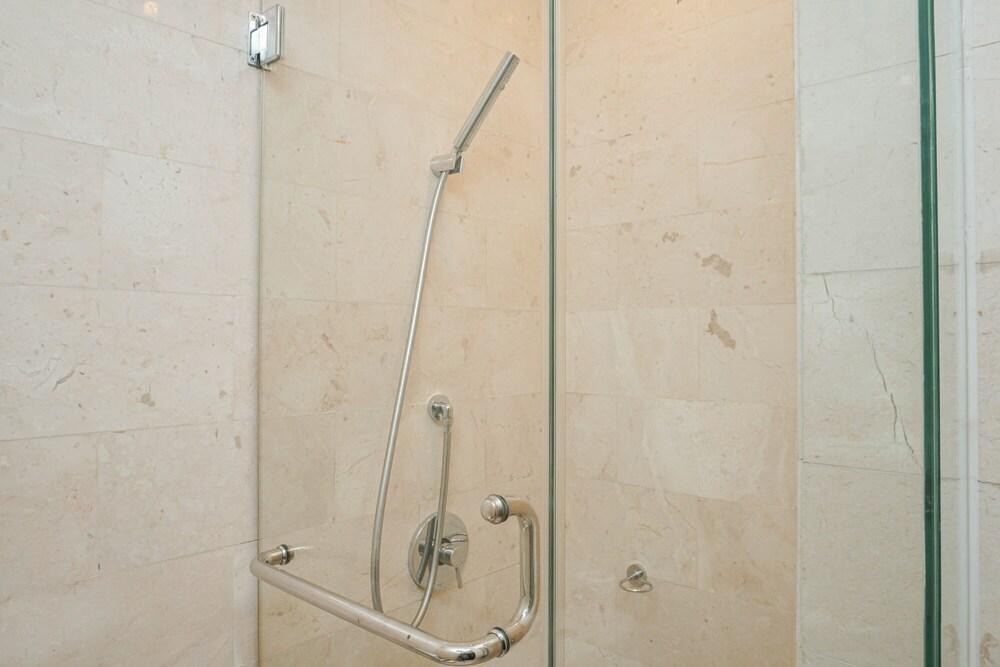 Comfortable and Beautiful 2BR at The Empyreal Apartment - Tap to explore photos