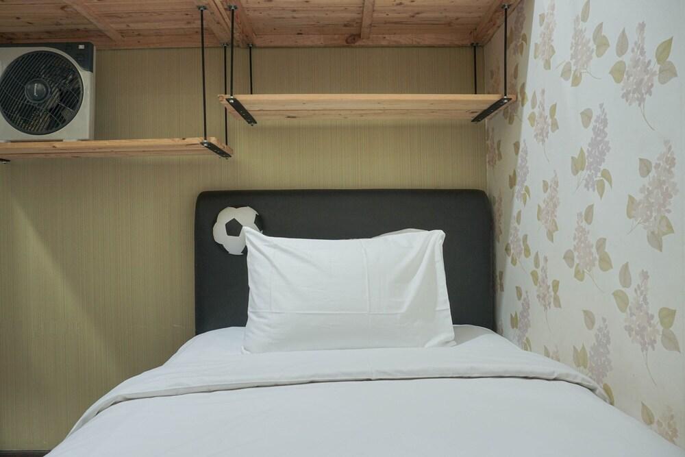 Comfortable 2BR Apartment at Kebagusan City