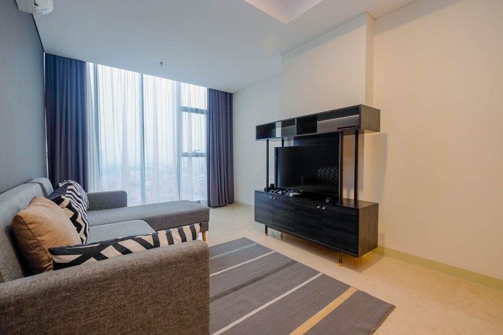 Modern and Spacious 2BR L'Avenue Apartment - Tap to explore photos
