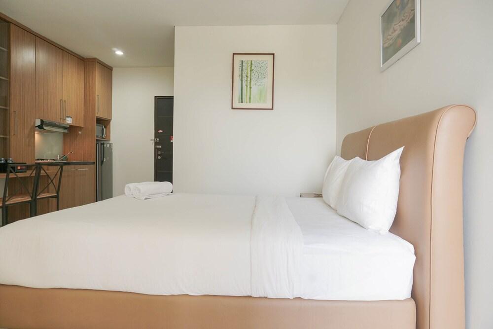 Comfort and Simply Studio Tamansari Semanggi Apartment - Tap to explore photos
